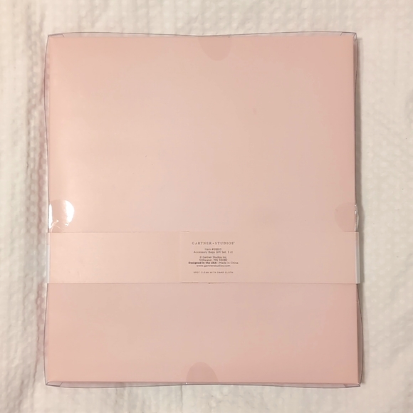 NWT Travel Accessory Bags - Picture 2 of 3